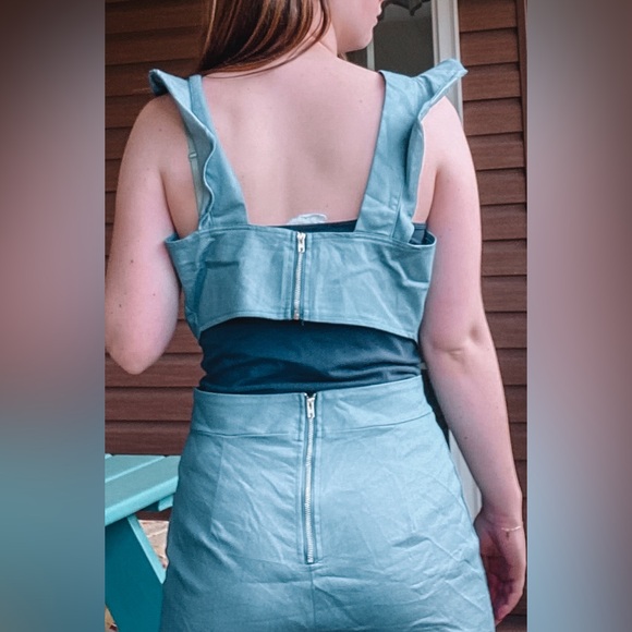 One piece blue flare jumpsuit - Picture 2 of 3